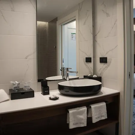 Hotel Rubin Dhs 4*